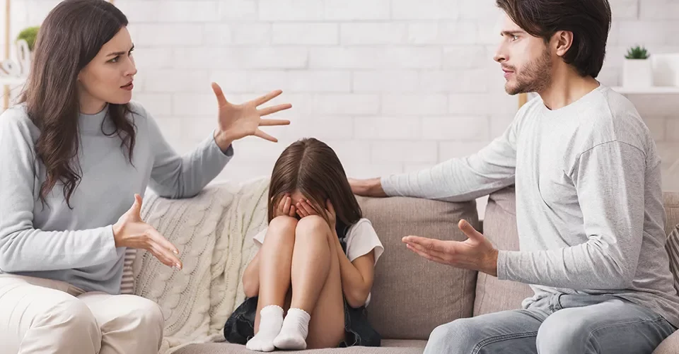 La voz de los hijos en el divorcio: ¿Cómo debe ser la audiencia judicial para proteger al menor?
